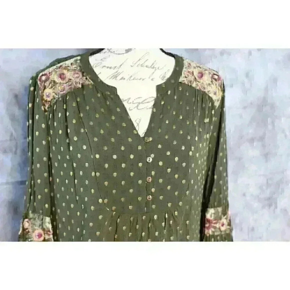 Chico's size 1 green w/gold thread dots;crushed velvet accents on shoulder lined - Picture 2 of 16